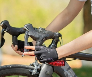 Nouveauté OEM Gants de vélo d'extérieur très réfléchissants et antidérapants Coussin en gel pour support de poignet à demi-doigt Écran tactile pour Smartphone Unisexe - Product Image 5