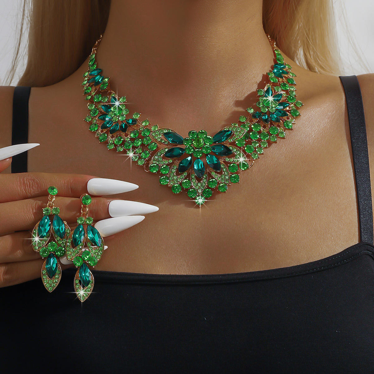 เขียว-8344