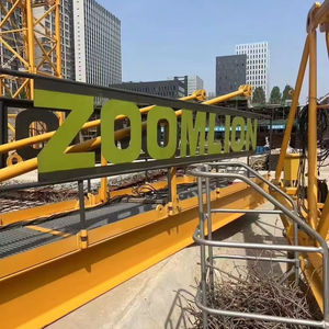 Grue à tour à tête plate Zoomlion WA6515-8 d'occasion, modèle 2022, capacité de levage de 8 tonnes, hauteur de levage de 60 m, moteur et boîte de vitesses - Product Image 1