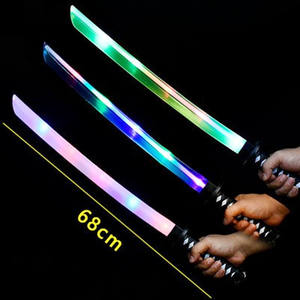 Espada luminosa LED juguetes <span class=keywords><strong>para</strong></span> niños inducción Flash Spray pintado espada ancha con sonido música plástico cuchillo de tiburón - Product Image 3
