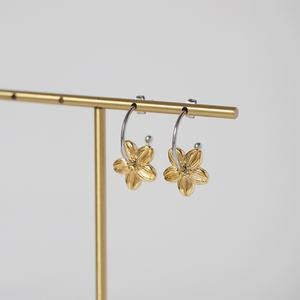 Boucles d'oreilles rotatives en forme de fleur de pêcher plaquées or 18 carats pour femmes, élégantes et multifonctionnelles - Product Image 3