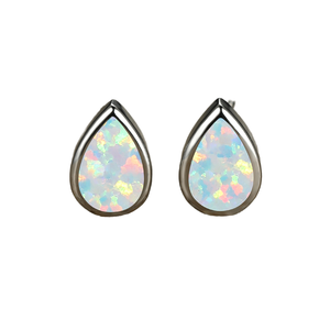 Boucles d'oreilles clous Blaike en laiton plaqué argent avec opale blanche et bleue, motif géométrique, serties de griffes, pour femmes, idéales pour les soirées - Product Image 2