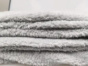 Tecido elástico personalizado 100% poliéster macio Shu veludo de lã de um lado atacado para roupas de sofá de brinquedo