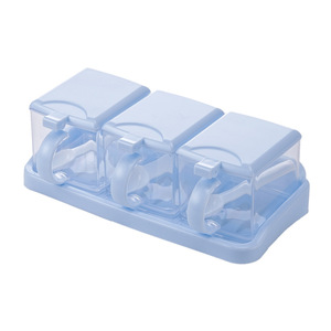 Set di Contenitori per Condimenti da Cucina 3-in-1 in Plastica con Supporto e Cucchiaio per <span class=keywords><strong>Sale</strong></span>, Pepe, <span class=keywords><strong>Zucchero</strong></span> ed Erbe Aromatiche - Product Image 3