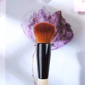 Brosse à cheveux douce avec manche en bois, brosse à contour ondulé pour le visage, brosse à biseau latéral, outil de beauté pour débutants - Product Image 2