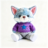 Peluche renard tendance avec sweat à capuche étoilé violet, peluche renard bleu doux avec tenue décontractée, poupée en peluche renard moelleuse