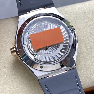 Reloj de Alta Gama para Hombre, Nuevo y Moderno, con Caja de Acero, Bisel de Cerámica Negra, Correa de Cuero Negra, Diseño Icónico de Garras, Fecha, Luminoso, Cristal de Zafiro - Product Image 3