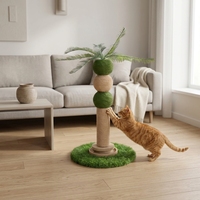 Griffoir pour chat en sisal à base large anti-basculement avec corde durable enroulée à la main, piste à balle roulante, Carton Fancie, Fourniture en gros