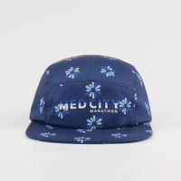 Casquette de sport 5 panneaux personnalisée en PVC de haute qualité avec logo imprimé, découpe laser, visière plate, boucle réglable et séchage rapide