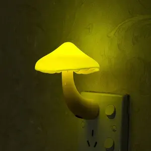 Lampe de chambre en forme de champignon mignon Plug in applique murale capteur automatique LED veilleuse pour enfants bébé cadeaux de noël