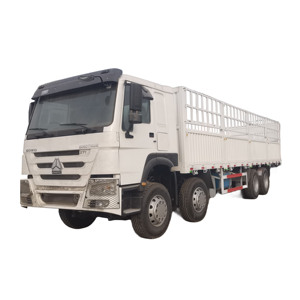 Camión de <span class=keywords><strong>segunda</strong></span> <span class=keywords><strong>mano</strong></span> Sinotruck Howo 12 ruedas Euro 5 8*4 usado a la venta - Product Image 1