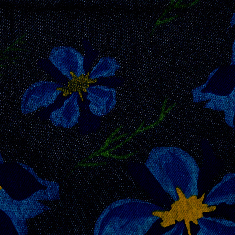 Azul oscuro