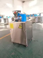 Robot pâtissier automatique pour la fabrication de pâtes et de macaronis