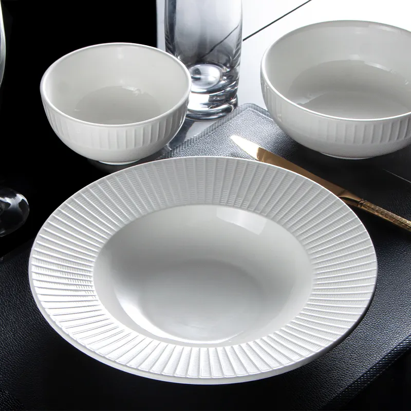 ארוחת ערב קרמיקה איטלקית לבנה אצילית סט dinnerware צלחות פורצלן להגדיר כלי שולחן horeca עבור מסעדה