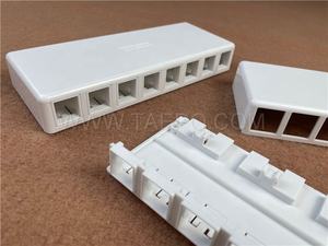 Échantillon gratuit d'équipement à <span class=keywords><strong>fibre</strong></span> optique <span class=keywords><strong>RJ45</strong></span> 8P8C UTP CAT5E Boîtier <span class=keywords><strong>de</strong></span> montage mural en surface à 8 ports pour <span class=keywords><strong>fibre</strong></span> optique et connexion réseau - Product Image 4