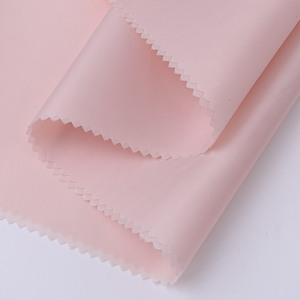 Tissu en gros Polyester <span class=keywords><strong>taffetas</strong></span> 180T 70gsm <span class=keywords><strong>soie</strong></span> <span class=keywords><strong>taffetas</strong></span> matériel doublure tissu pour vêtements et sac - Product Image 3