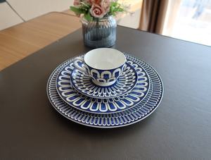Juego de Vajilla de Porcelana Fina Azul Europeo de Lujo de 4 Piezas Más Vendido - Product Image 2
