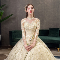 Robe de soirée à manches longues pour femmes Robe de mariée à queue de balançoire