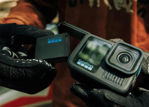 กล้องแอคชั่นกันน้ำ GoPro Hero 13 Black+ชุดอุปกรณ์เสริม The Handler แบตเตอรี่ Enduro 2 ก้อน การ์ด SD 64GB - Product Image 6