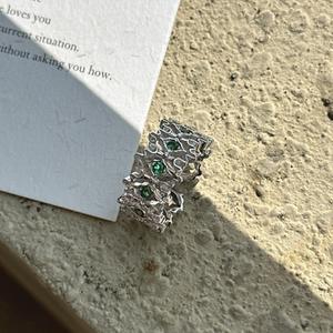 แหวนเงินแท้ S925 สไตล์โบราณ ประดับด้วยเซอร์โคเนียมสีเขียว ดีไซน์เรียบง่ายทันสมัย ลายเปิดเฉพาะกลุ่ม เครื่องประดับเบาๆ - Product Image 4