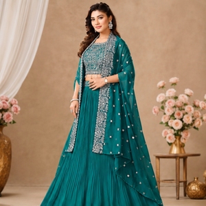 Conjunto de Lehenga Choli Bordado en Color Verde Azulado para Mujer con Dupatta, Traje Étnico Tradicional de Diseñador para Fiestas, Bodas y Ocasiones Festivas - Product Image 1