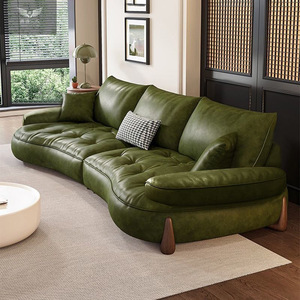Sofá Seccional Modular Dune Cloud de Cuero Cognac con Otomana, Patas de Madera, Brazos Acolchados y Cojines para Sala de Estar - Product Image 4