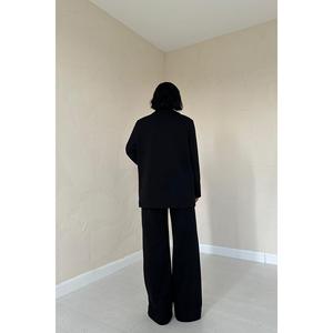 Conjunto de Traje para Mujer Negro, 100% Poliéster, Antiarrugas, Pantalones de Manga Larga - Product Image 1