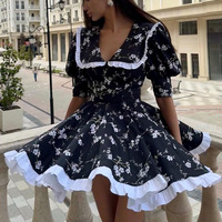 Robe trapèze femme personnalisée à col Claudine, manches bouffantes, taille haute et blocs de couleur, motif floral français