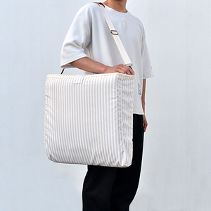 Silla Reclinable de Playa Ajustable de Lujo, Impermeable y Acolchada, para Resorts 5 Estrellas, Clubes de Playa y Cines en Azoteas - Product Image 1