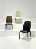 Chaise de salle à manger moderne en cuir de luxe léger avec pieds en métal et dossier haut, idéale pour les restaurants, les hôtels et les bars (vente en gros)