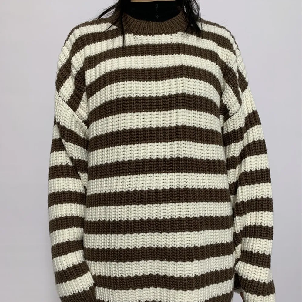 New fashion design stripe women sweater black and white custom crew neck knitted woolen sweater women