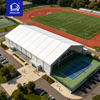 Tente de salle de sport commerciale à structure libre pour terrain de tennis intérieur