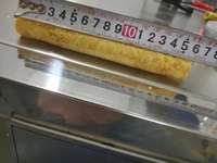 Boulangerie commerciale automatique gâteau croustillant gaufre rouleau crème confiture remplissage pain bouffée machine d'injection