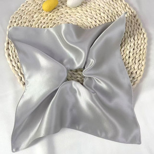 وشاح حريري 100٪ مزدوج الوجه بتصميم هندسي مربع، إكسسوارات شعر على الطراز الكوري، وشاح شعر كبير مصنوع يدويًا من قماش الساتان للنساء - Product Image 4