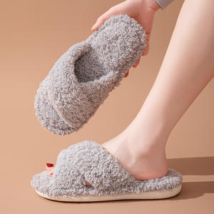 Pantuflas de Mujer con Suela de PVC de Alta Calidad, Forro de Peluche Personalizado, Antideslizantes para Verano y Tienda - Product Image 6