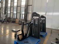 Máquina de remo ajustable con asiento trasero, soldada con robot industrial, con sistema de cable de acero de alta resistencia y carga de pin, para entrenamiento comercial