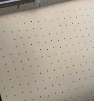 Großhandel 65gsm 70gsm 80gsm Perforiertes Spezial-Kraftpapier mit Lochung für Bekleidung und Textilien