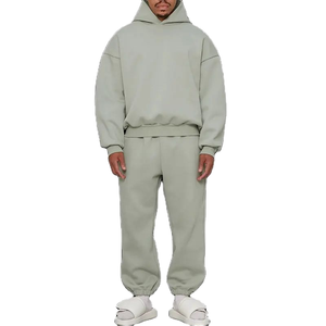 Conjunto de Sudadera con Capucha y Pantalones Deportivos Extra Grandes para Hombre, Color Verde Salvia, Estilo Casual, Traje Deportivo de 2 Piezas - Product Image 1
