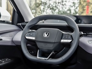 Auto Familiar Híbrido Económico Changan EADO PHEV, Aceleración de 6.8s, Bajo Consumo de Combustible, Ideal para Exportación Global y Uso Diario - Product Image 4
