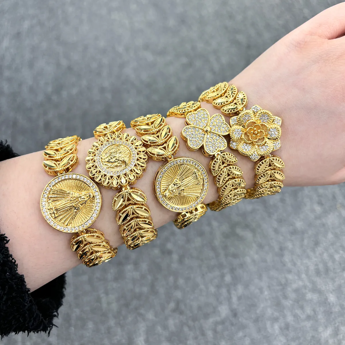 JXX, diseño exquisito, precio competitivo, pulsera de mano de latón de Dubái, joyería de circonita cúbica para mujer, chapado en oro