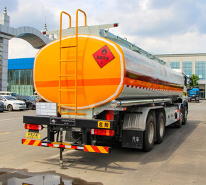 <span class=keywords><strong>Camion</strong></span>-citerne Sinotruk Howo TX 8x4 8000 6000 Litres RHD 20CBM pour le <span class=keywords><strong>transport</strong></span> de carburant diesel, <span class=keywords><strong>essence</strong></span>, pétrole et huile, à vendre - Product Image 4