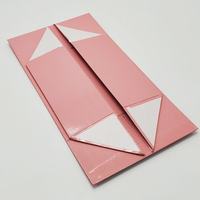 Boîte cadeau personnalisée de haute qualité en carton rigide noir pour vêtements et chaussures, avec fermeture magnétique et lamination au toucher doux