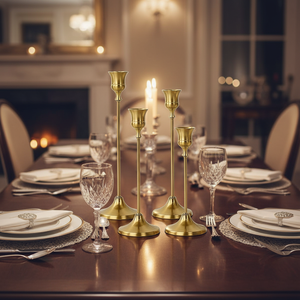 Juego de Portavelas Cónicos de Latón Minimalistas de Estilo Antiguo, Portavelas Dorados de Tallo Largo - Product Image 1