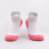 Compression unie de haute qualité OEM logo personnalisé bambou football course Sport anti-ampoules cheville chaussettes courtes pour unisexe