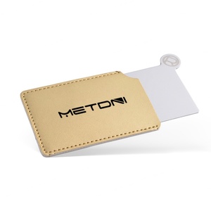 Espejo de Bolsillo Metálico Duradero con Logotipo Grabado Láser Personalizado y Funda de PU - Product Image 3