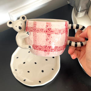Ensemble de tasses à café en céramique tridimensionnelle peintes à la main Cuddle Koala, tasse mignonne avec soucoupe, tasse pour le thé de l'après-midi - Product Image 4