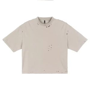 T-shirt Oversize Vintage Lavata con Logo Personalizzato, Stile Streetwear, Taglio Corto e Distressed per Uomo - Product Image 4