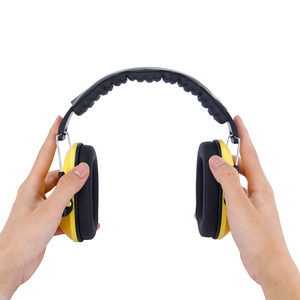 Orejeras plegables Rojas personalizadas para niños Protector auditivo de seguridad con cancelación de ruido y características insonorizadas - Product Image 5