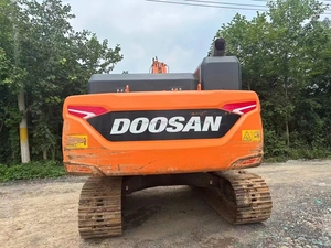 Excavadora de cadenas usada de 21.5 toneladas para movimiento de tierras con martillo hidráulico Doosan DX215, motor Cummins, sistema hidráulico completo KYB - Product Image 3