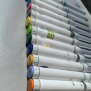 Option de coque de couleur claire pour assortir les coffrets cadeaux, les dispositifs de distribution de liquide jetables s'adaptent aux cartouches en verre de 3 ml. - Product Image 5